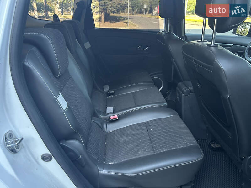 Минивэн Renault Scenic 2011 в Николаеве