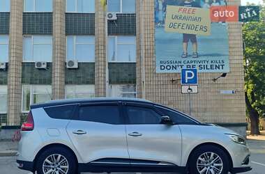 Минивэн Renault Scenic 2017 в 