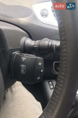 Минивэн Renault Scenic 2010 в 
