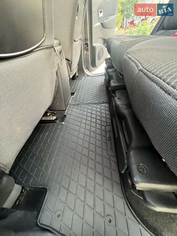 Минивэн Renault Scenic 2014 в Краснограде