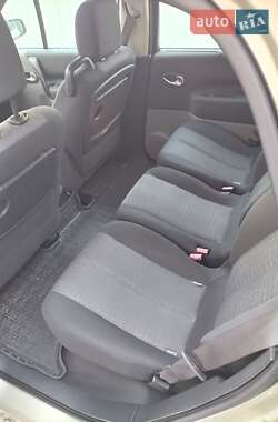 Минивэн Renault Scenic 2006 в 