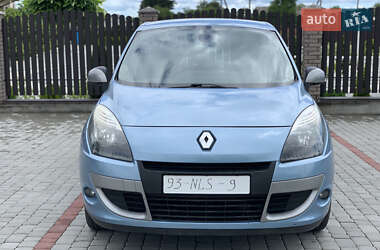 Минивэн Renault Scenic 2010 в 