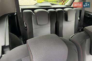 Минивэн Renault Scenic 2014 в 