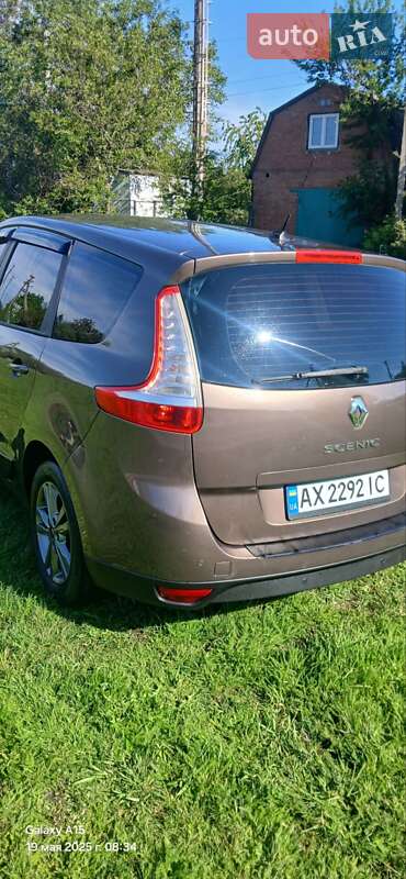 Минивэн Renault Scenic 2010 в Валках