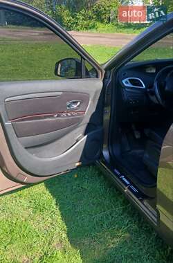 Минивэн Renault Scenic 2010 в 