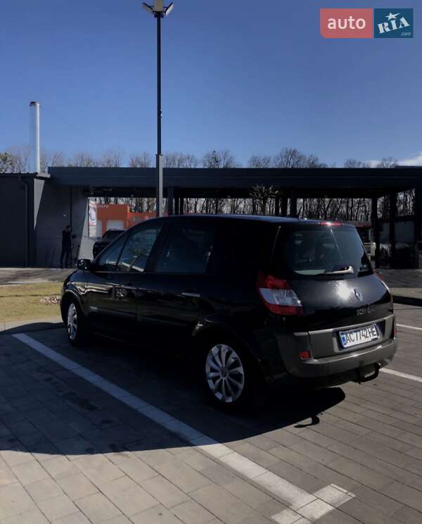 Минивэн Renault Scenic 2005 в Луцке