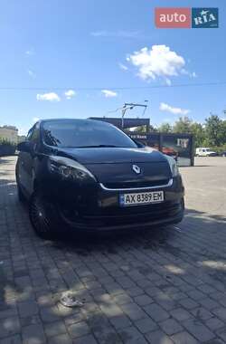 Мінівен Renault Scenic 2012 в Львові