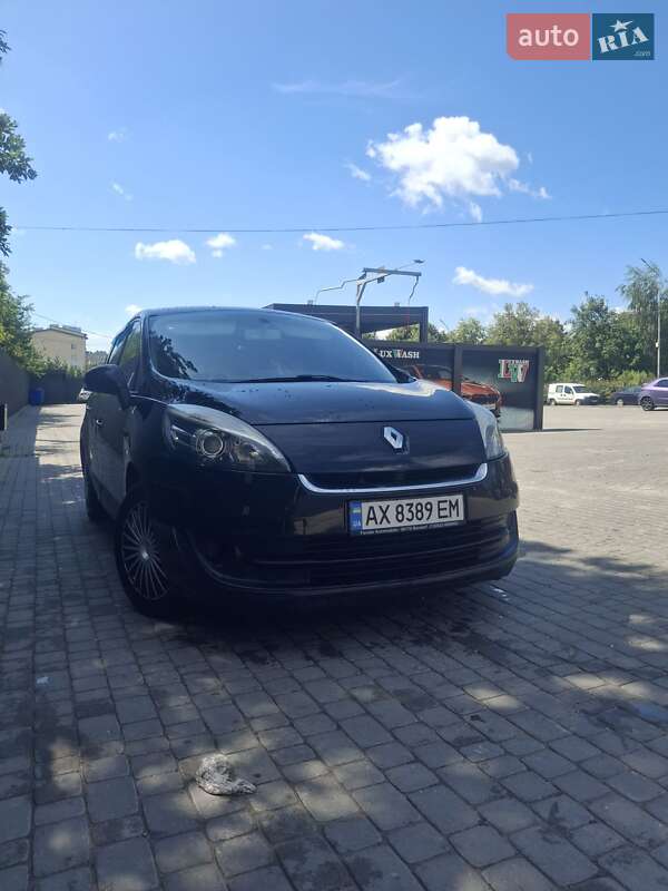 Renault Scenic 2012