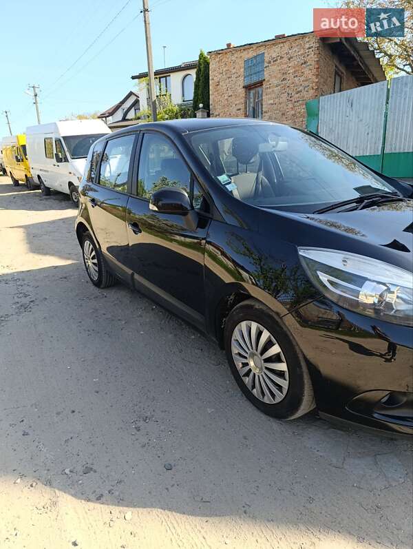 Минивэн Renault Scenic 2013 в Львове