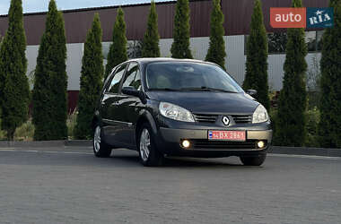Минивэн Renault Scenic 2005 в 