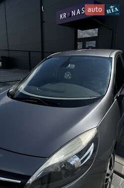 Минивэн Renault Scenic 2013 в 