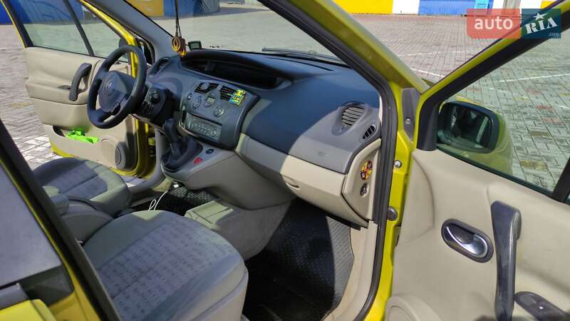 Минивэн Renault Scenic 2004 в Житомире