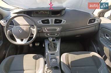 Минивэн Renault Scenic 2013 в 