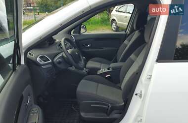 Минивэн Renault Scenic 2015 в 