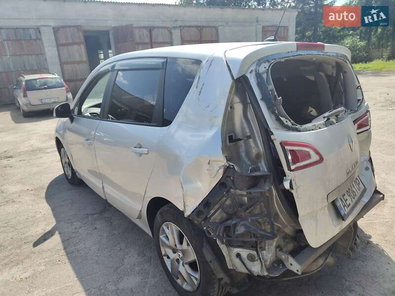 Минивэн Renault Scenic 2011 в Остроге