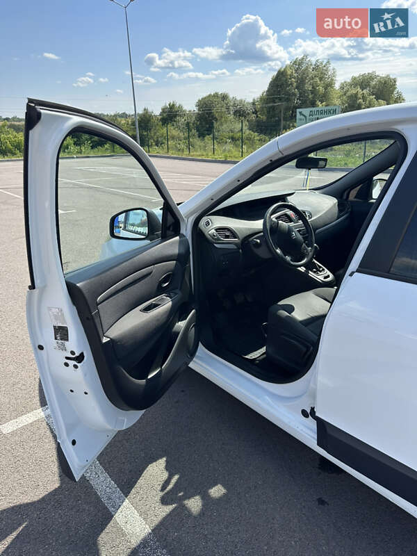 Минивэн Renault Scenic 2011 в Ровно