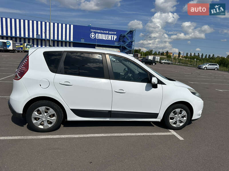 Минивэн Renault Scenic 2011 в Ровно