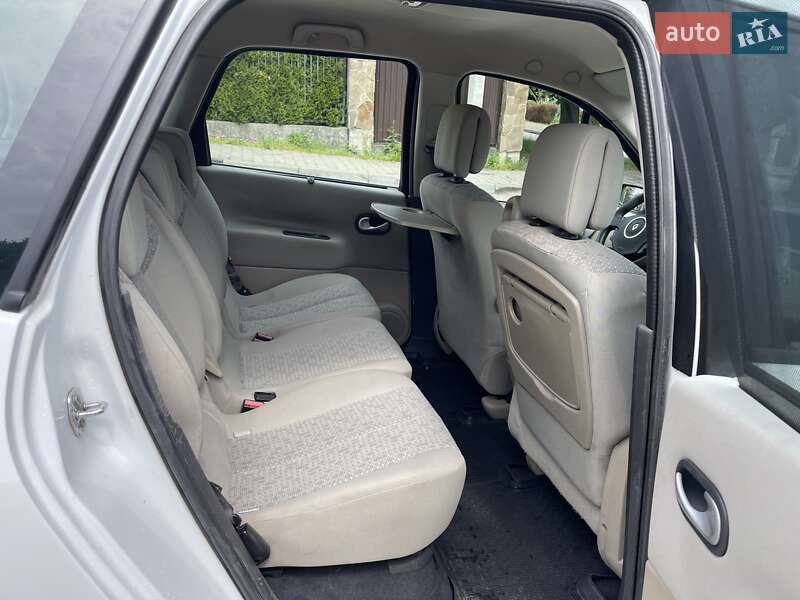 Минивэн Renault Scenic 2008 в Львове