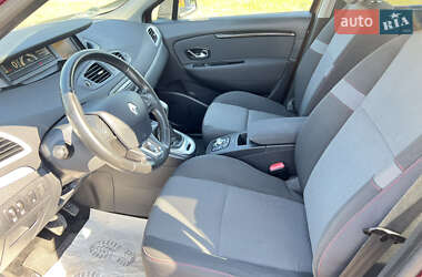 Минивэн Renault Scenic 2014 в 