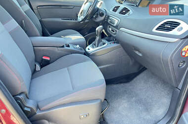 Минивэн Renault Scenic 2014 в 