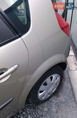 Минивэн Renault Scenic 2006 в 
