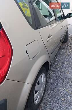 Минивэн Renault Scenic 2006 в 