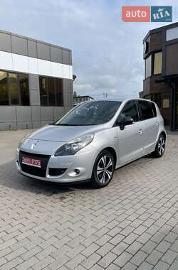 Минивэн Renault Scenic 2011 в Ровно