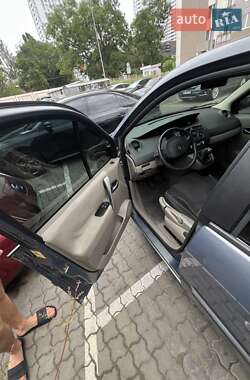 Минивэн Renault Scenic 2006 в 