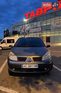 Минивэн Renault Scenic 2006 в 