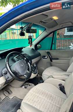 Минивэн Renault Scenic 2005 в 