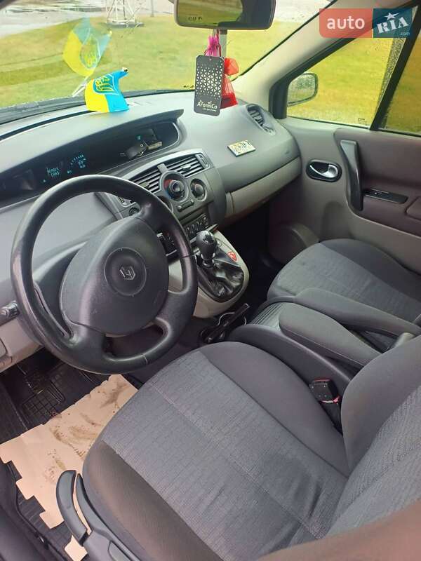 Минивэн Renault Scenic 2007 в Дубно