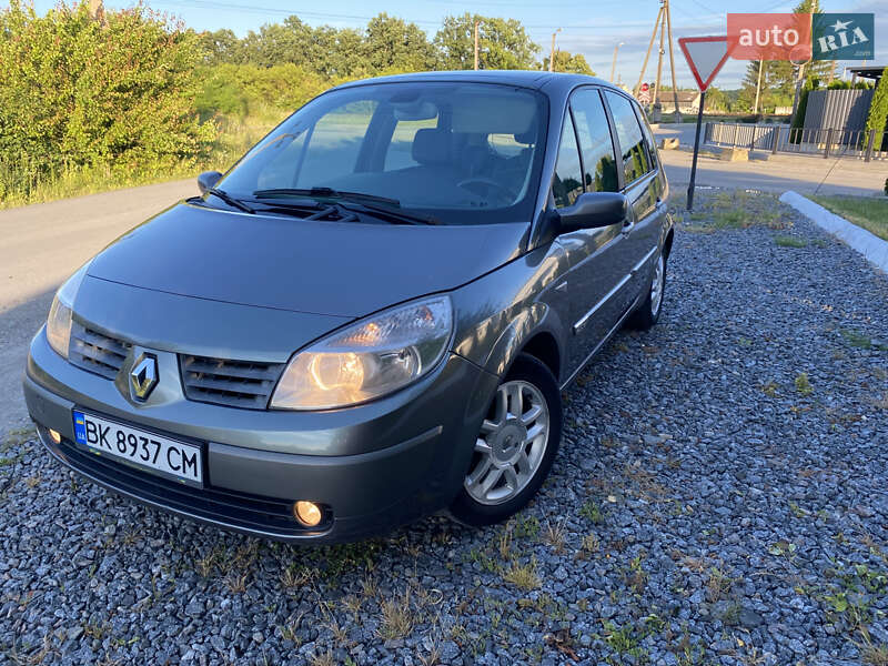 Минивэн Renault Scenic 2005 в 