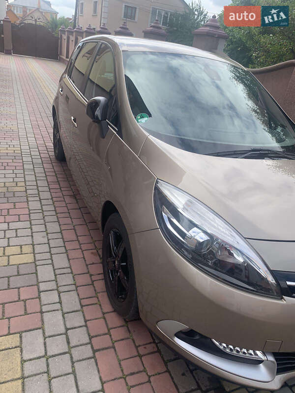 Минивэн Renault Scenic 2016 в Ровно