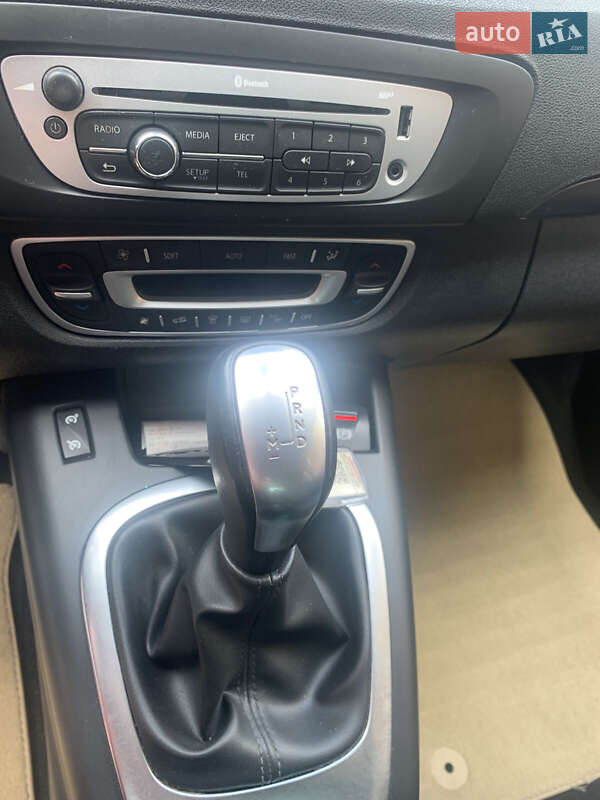 Минивэн Renault Scenic 2016 в Ровно