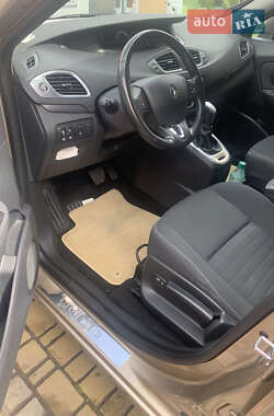 Минивэн Renault Scenic 2016 в 