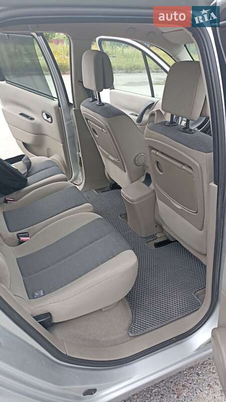 Минивэн Renault Scenic 2005 в Тернополе