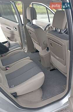 Минивэн Renault Scenic 2005 в 
