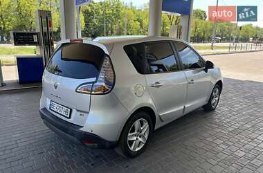 Минивэн Renault Scenic 2014 в 