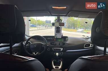 Минивэн Renault Scenic 2014 в 