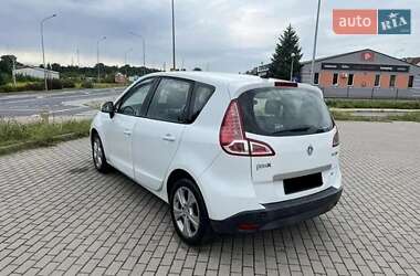 Минивэн Renault Scenic 2011 в 