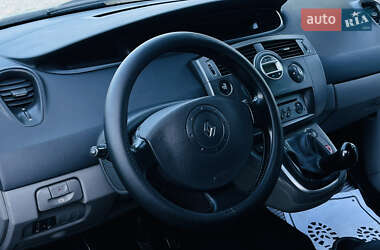 Мінівен Renault Scenic 2004 в 