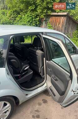 Минивэн Renault Scenic 2003 в 