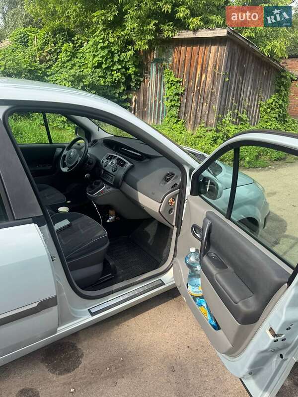 Минивэн Renault Scenic 2003 в Новгород-Северском фото 14 Минивэн Renault Scenic 2003 в Новгород-Северском