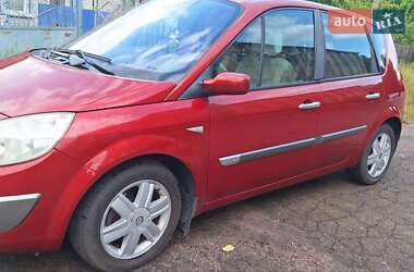 Минивэн Renault Scenic 2004 в 