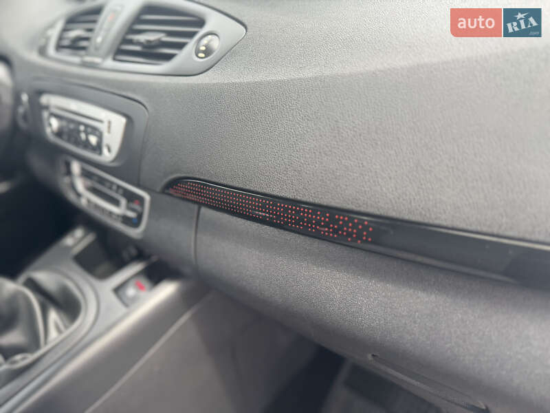 Минивэн Renault Scenic 2012 в Ровно