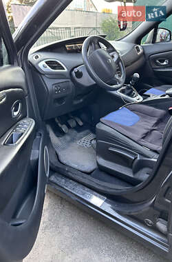 Минивэн Renault Scenic 2009 в 