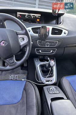 Минивэн Renault Scenic 2009 в 