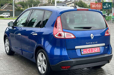 Минивэн Renault Scenic 2010 в 
