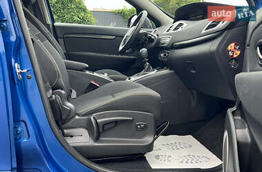 Минивэн Renault Scenic 2010 в 