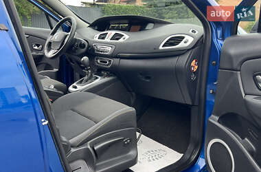 Минивэн Renault Scenic 2010 в 